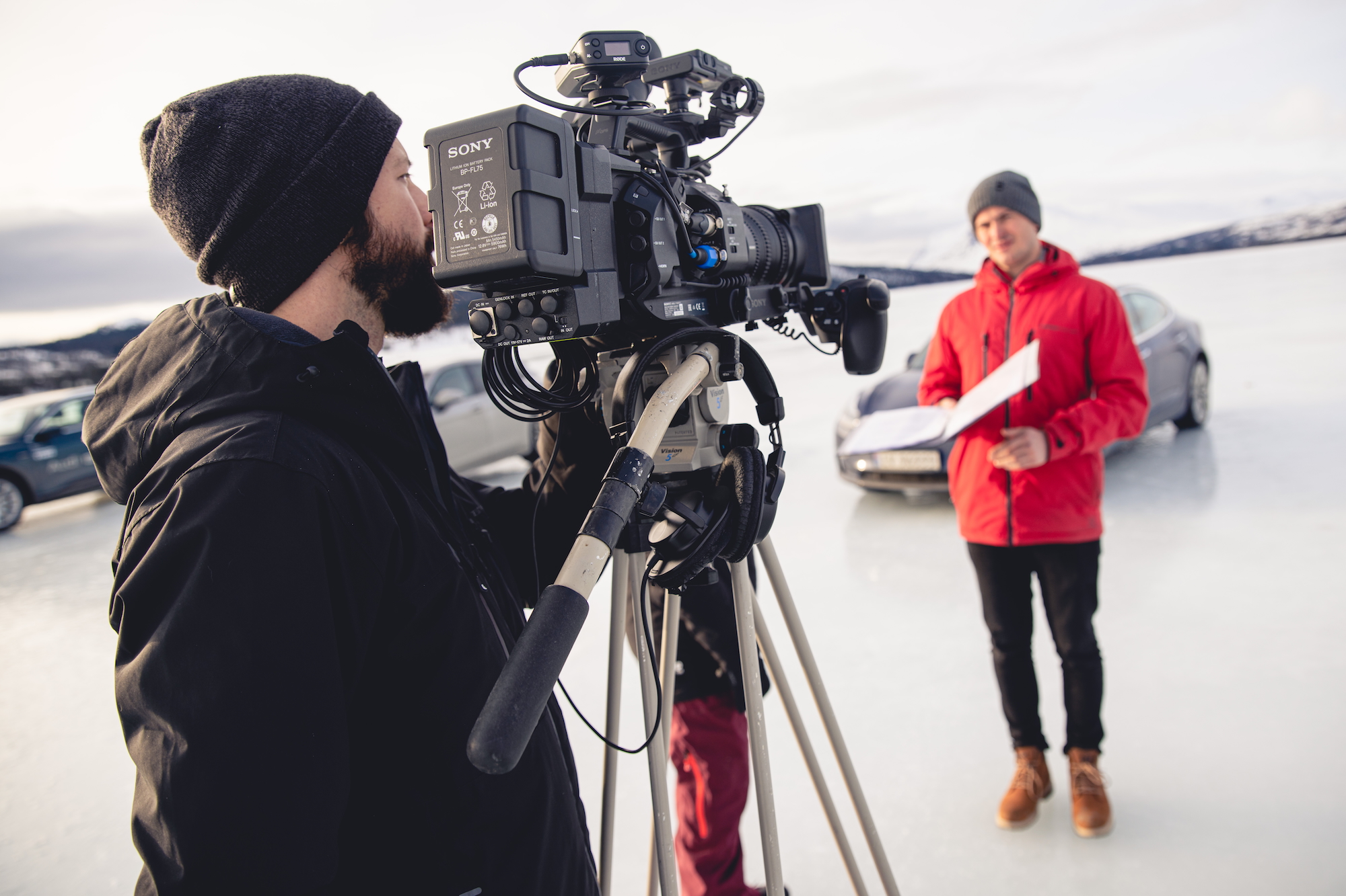 Just Hold On — World record snowboard documentary